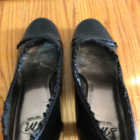 SM New York black patent heels with ruffle, US women’s 9 - Picture 6 of 7
